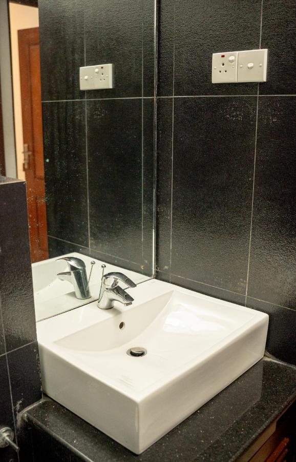 סרי ג'ייוורדנפורה קוטה Battaramulla Boutique Villa מראה חיצוני תמונה